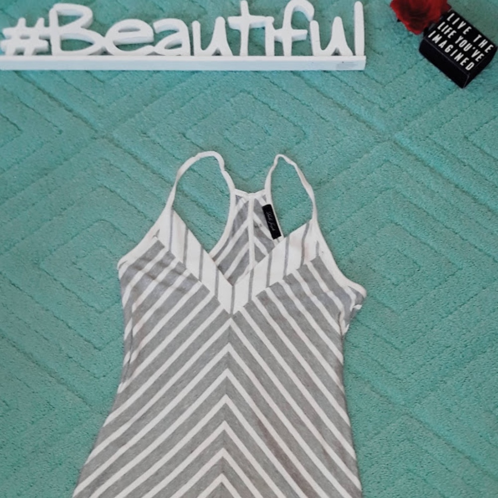 Naila V Neck Knit Top
